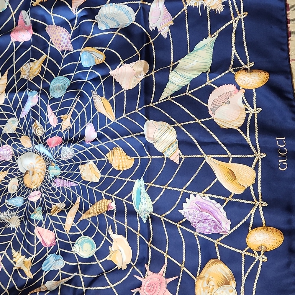 Gucci Scarf - Picture 12 of 12
